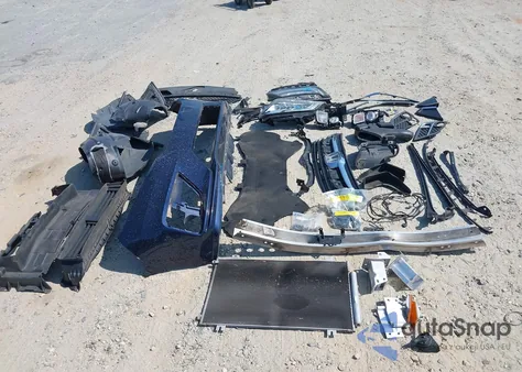 2018 Honda Odyssey Touring z USA, uszkodzony, nr VIN 5FNRL6H85JB066946